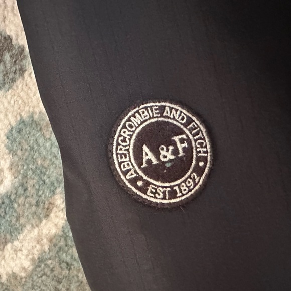 NWOT Abercrombie and Fitch Water and Wind Resistant Winter Jacket XS - Picture 4 of 12
